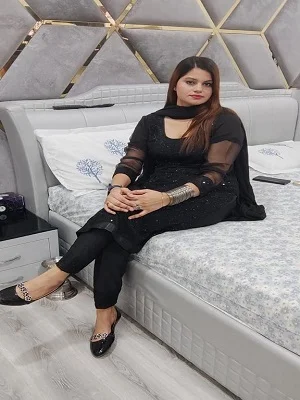 Call Girl in Mairang Town